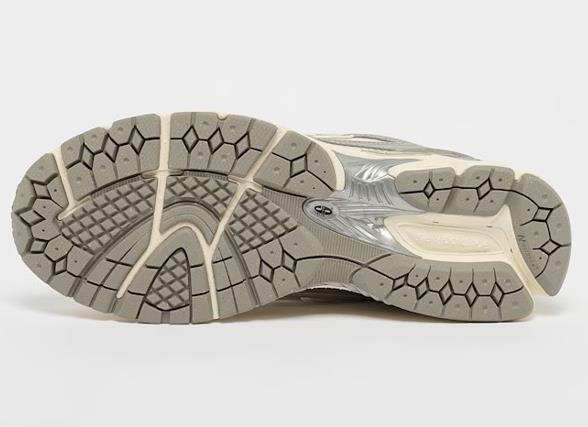 DEPORTIVA PARA MUJER NEW BALANCE U1906RCN BEIG PLATA