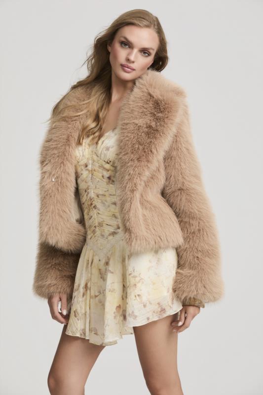 CARAMEL COAT FETICHE