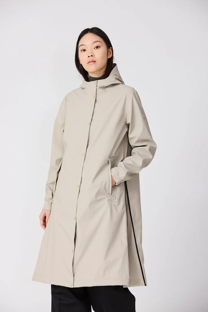 Abrigo TANTÄ Impermeable de Poliuretano TEMPETE Stone Grey