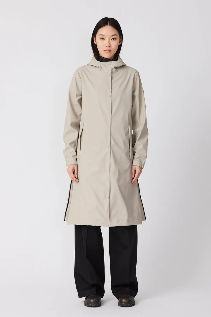 Abrigo TANTÄ Impermeable de Poliuretano TEMPETE Stone Grey