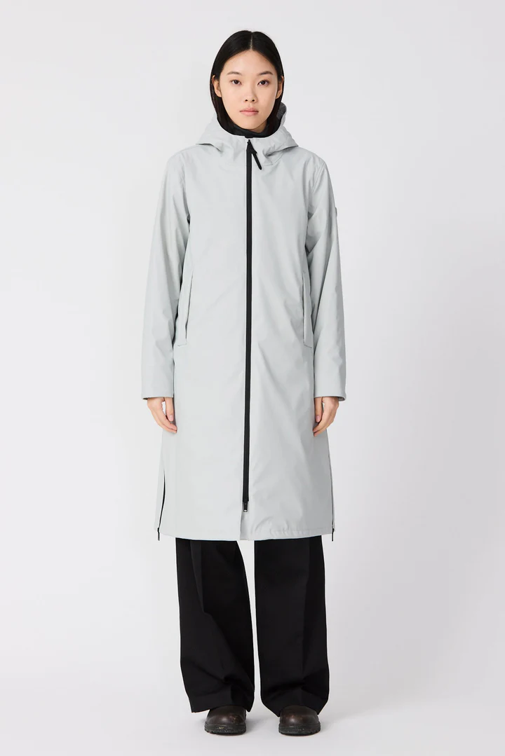 Abrigo TANTÄ Impermeable de Poliuretano Tormenta Storm Gray