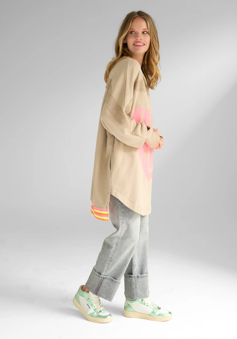 Sudadera Cuello redondo largo Love – arena