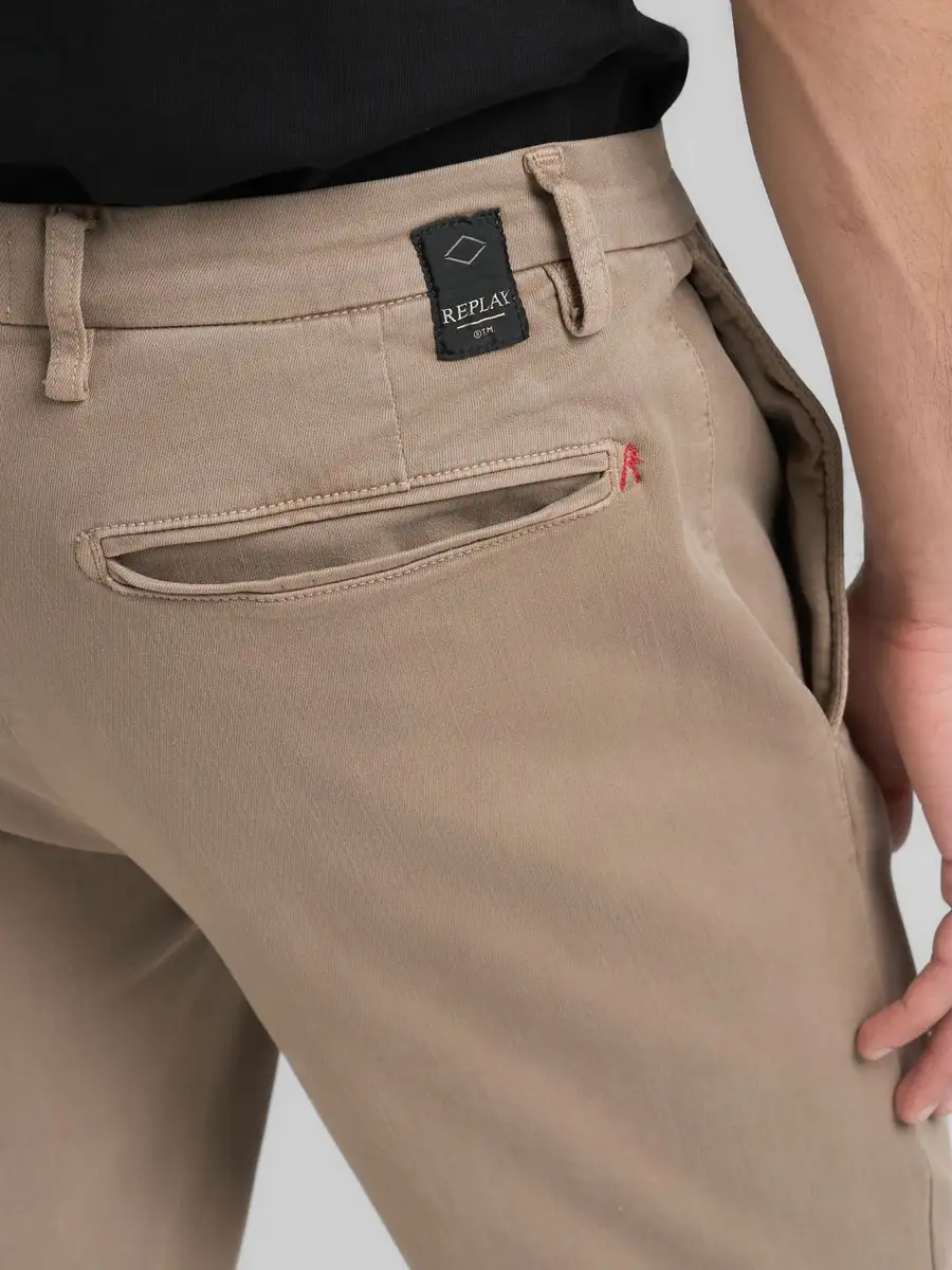 VAQUEROS CHINOS REPLAY BENNI REGULAR FIT BEIG