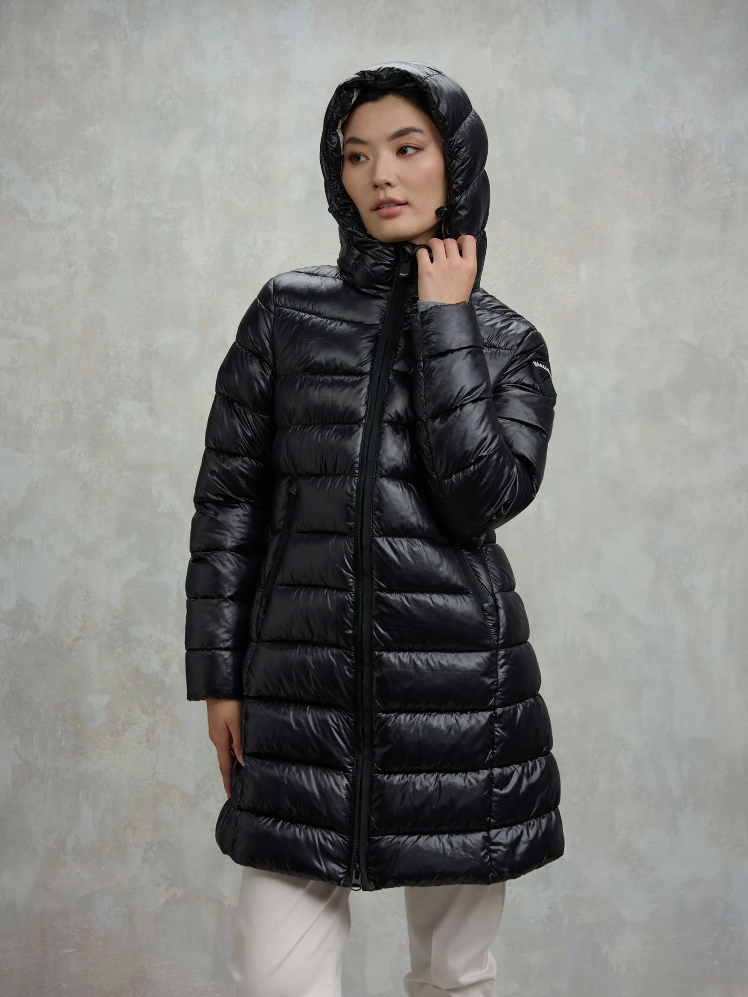 CHAQUETA BLAUER LARGA CON MICRODESGARROS ADELAIDE BLACK