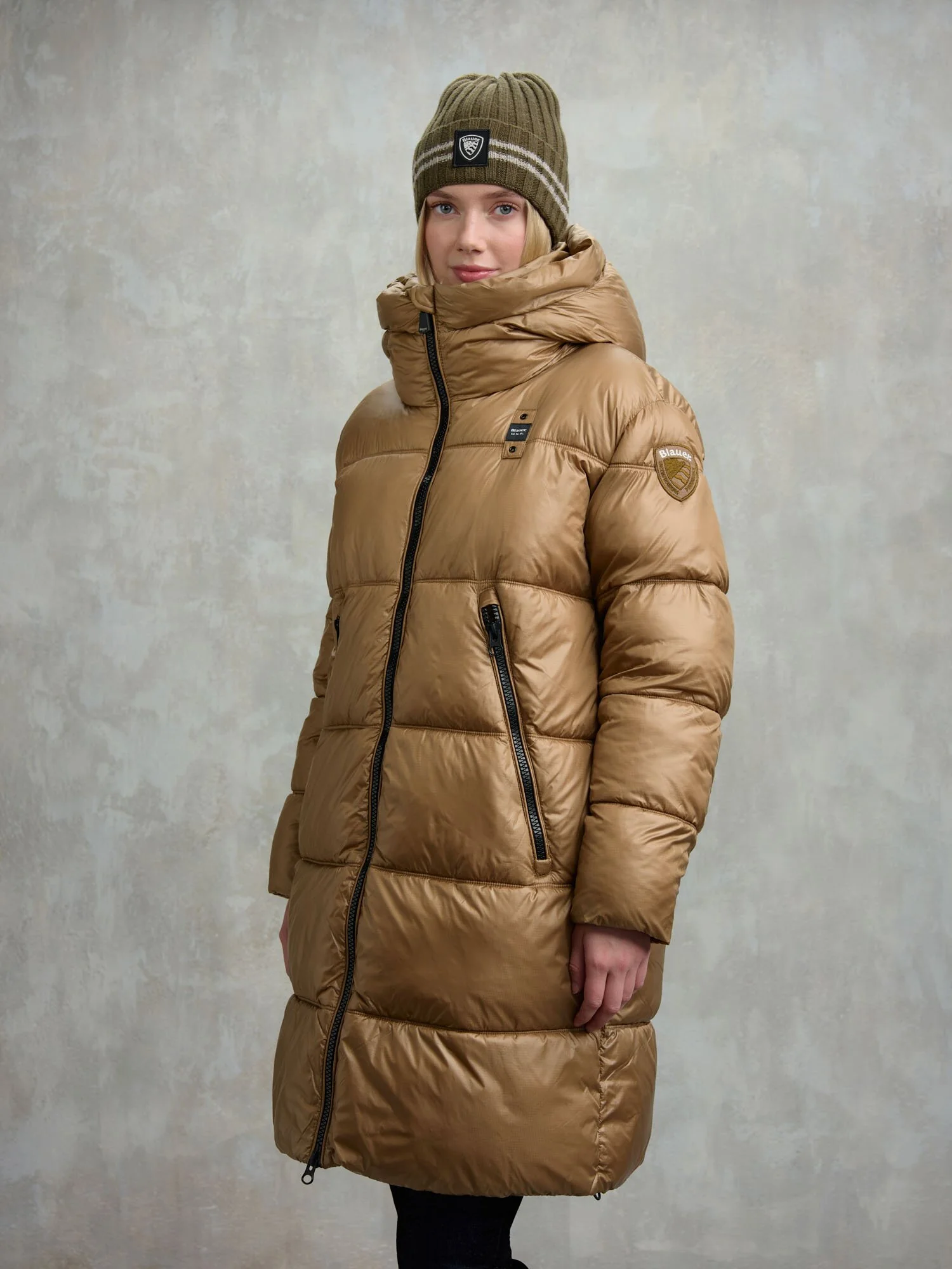 CHAQUETA BLAUER LARGA CONFORT ARMORY CASTAÑO