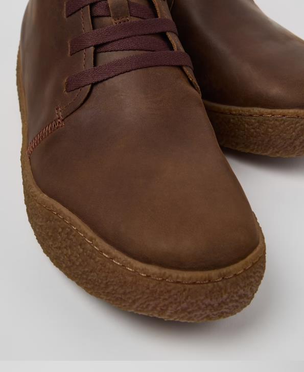 BOTIN CAMPER Botines marrones de nobuk para hombre.