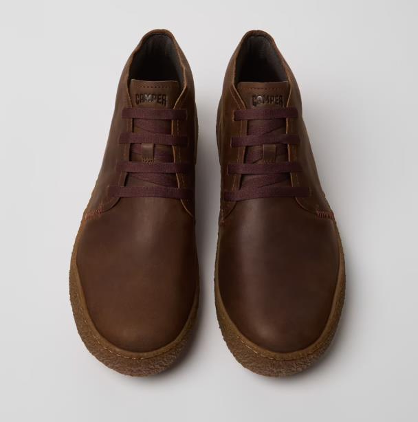 BOTIN CAMPER Botines marrones de nobuk para hombre.