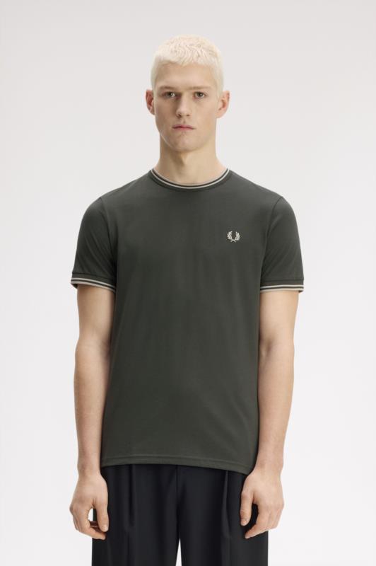 Camiseta con el ribete con dos franjas VERDE CAMPO