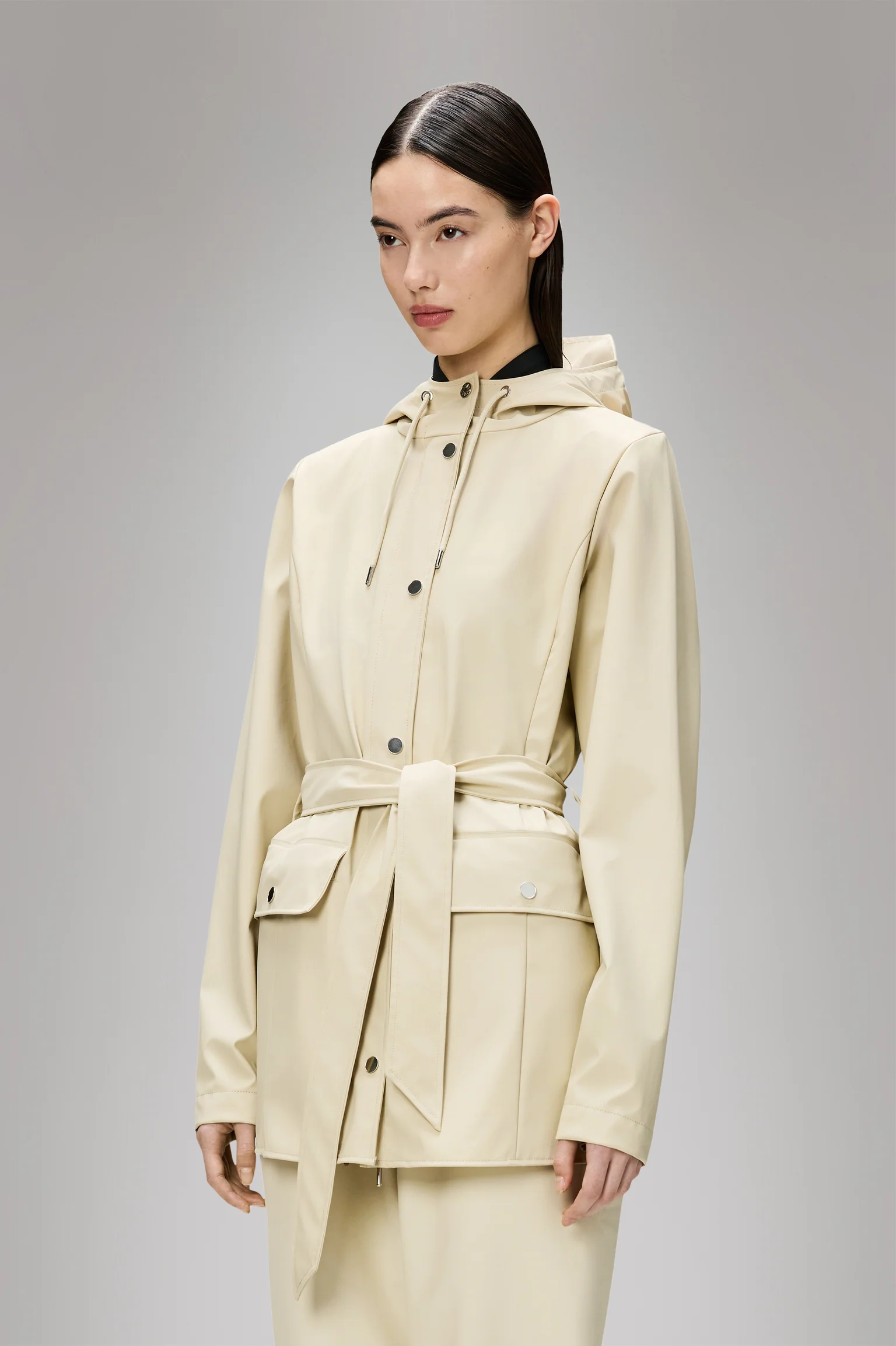 CHAQUETA IMPERMEABLE RAINS CURVE JACKET W3 DUNE