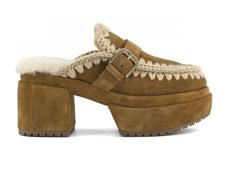 ZUECO MOU PLATAFORMA CLOG WITH BUCKLE STRA COGNAC