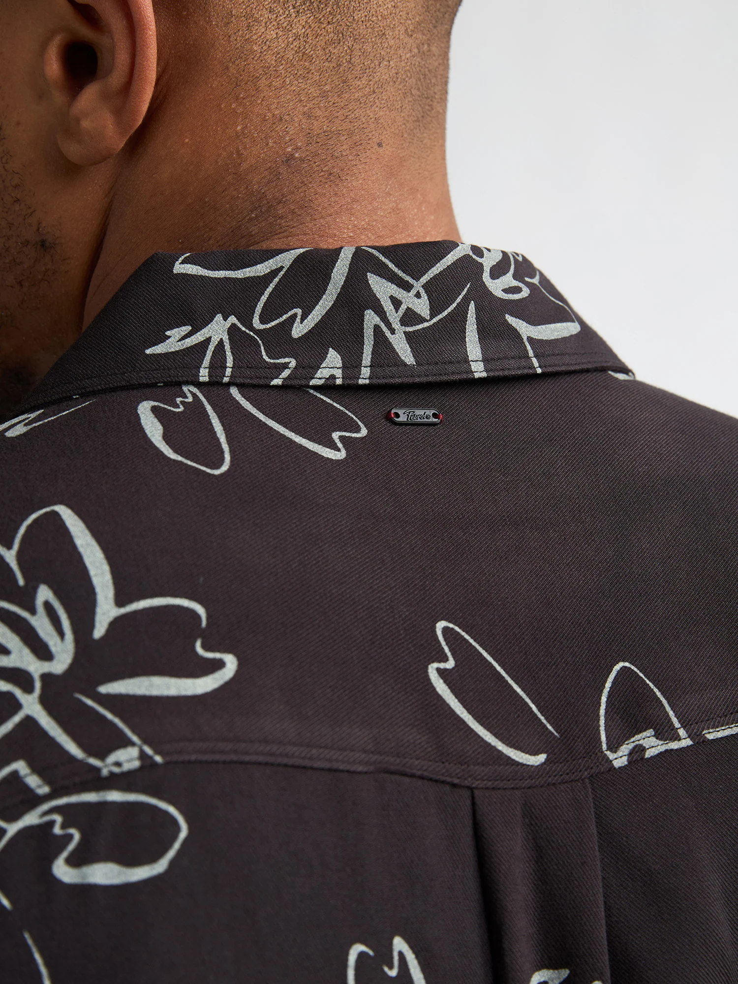 CAMISA ESTAMPADA NEGRO